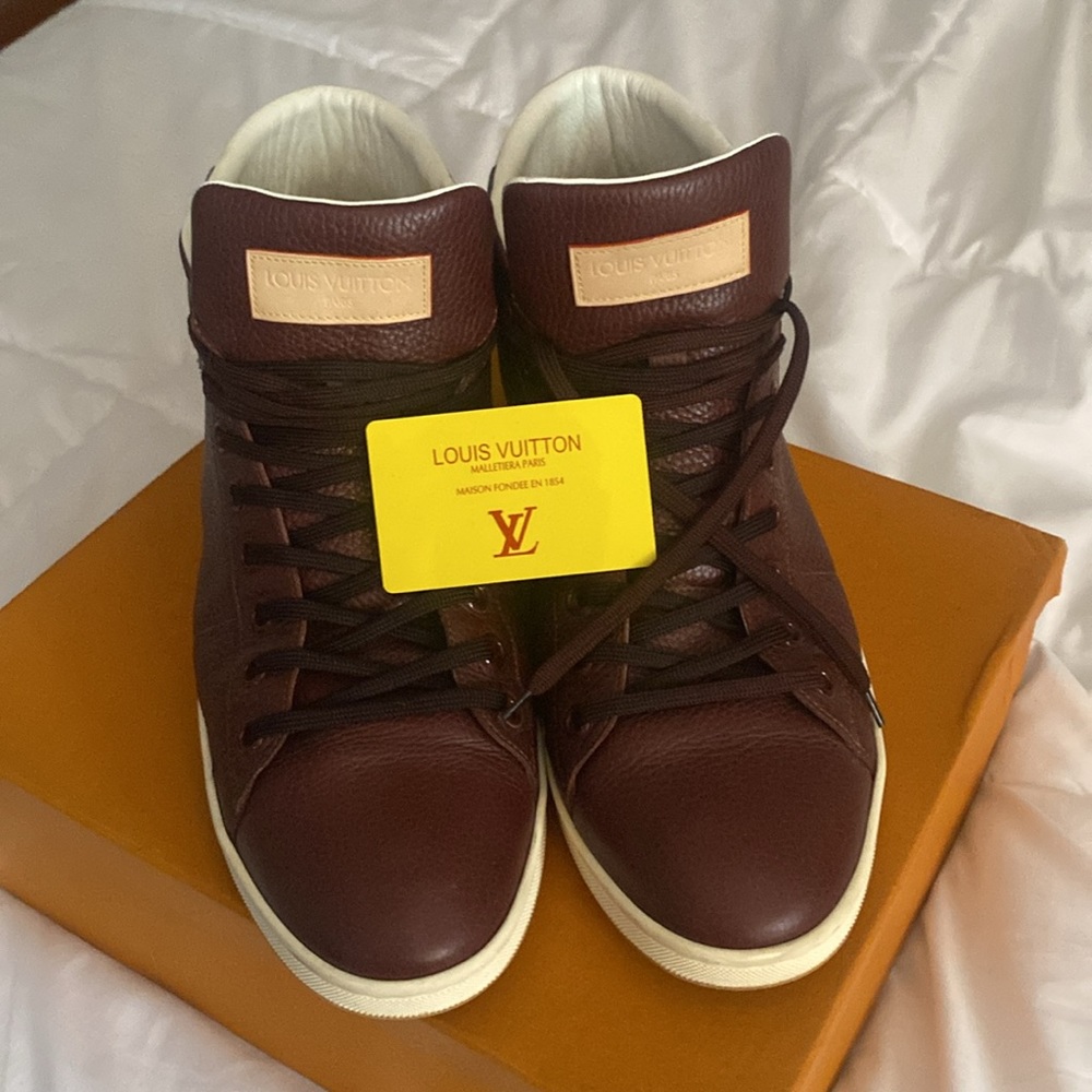 Hello Good People I’m selling a very nice pair Louis Vuitton shoe. - Picture 4 of 4